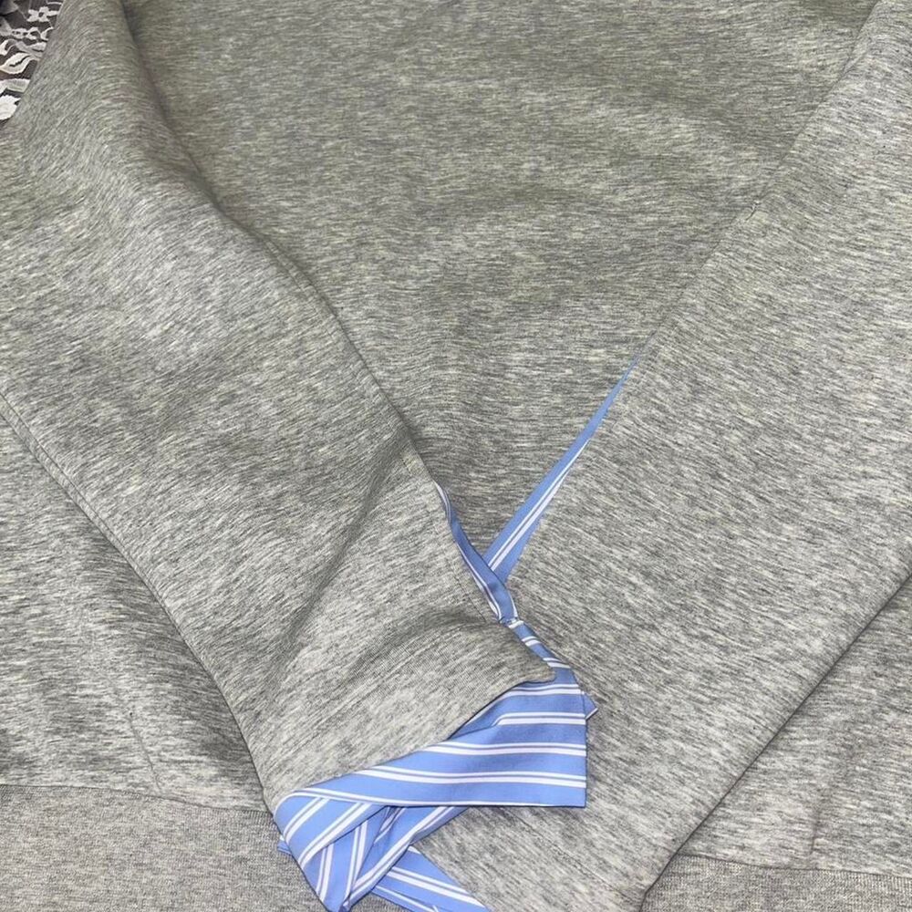 Commense Women's Grey Sweatshirt